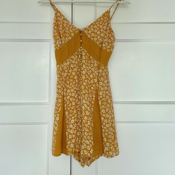 mahina Dresses & Skirts - CLOSET SALE- NWT Mahina Floral and Dots Yellow Women’s Romper from Hawaii